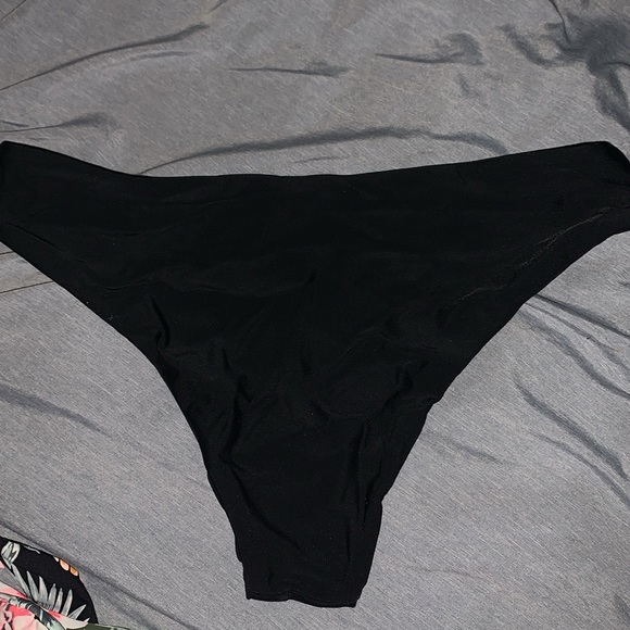SHEIN black bikini bottom medium coverage size small - Picture 2 of 2